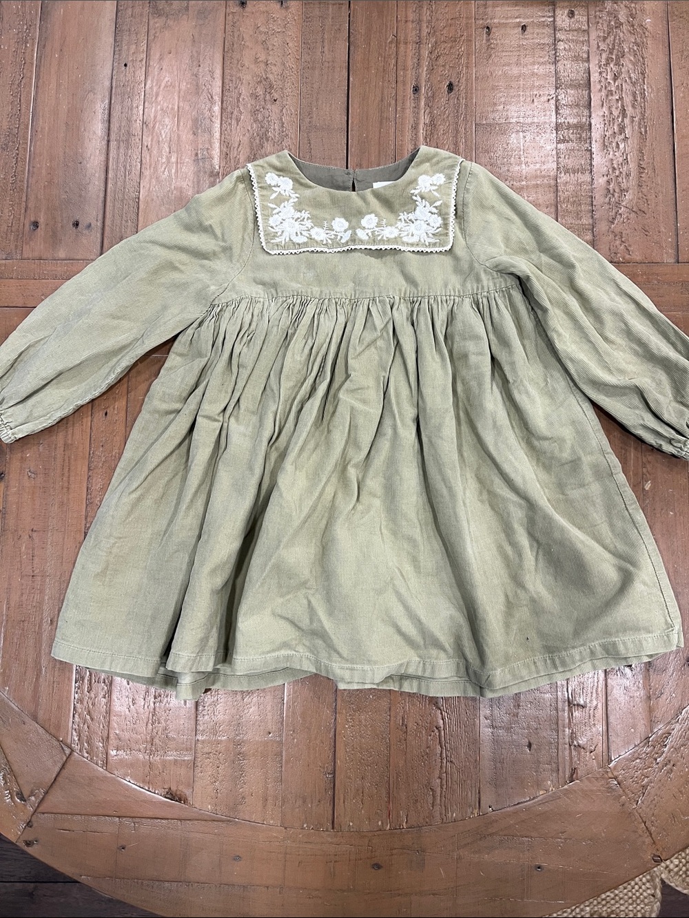 C’era una Volta embroidered collar corduroy dress sage green 4T